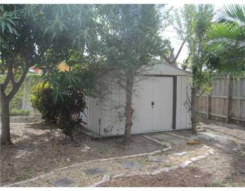840 SE 4 St, Hialeah, FL 33010 photo 16