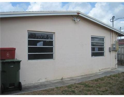 840 SE 4 St, Hialeah, FL 33010 photo 18