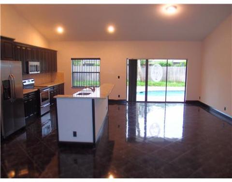 82 Cedar Cr, Boynton Beach, FL 33436 photo 7
