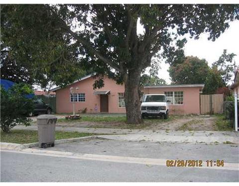 580 E 30 St, Hialeah, FL 33013 photo 1