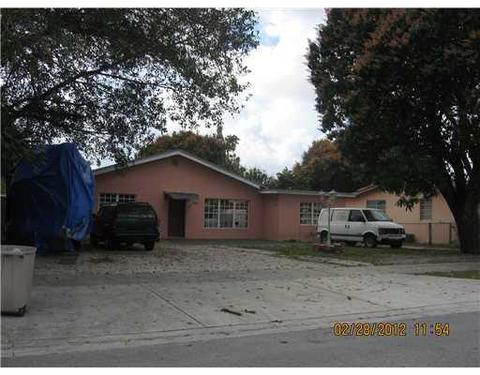 580 E 30 St, Hialeah, FL 33013 photo 3