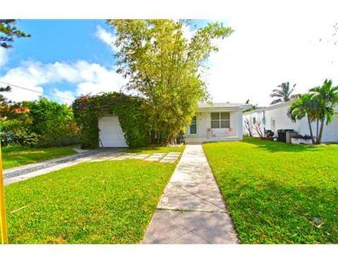 9025 Abbott Ave, Surfside, FL 33154 photo 2