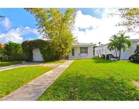9025 Abbott Ave, Surfside, FL 33154 photo 1