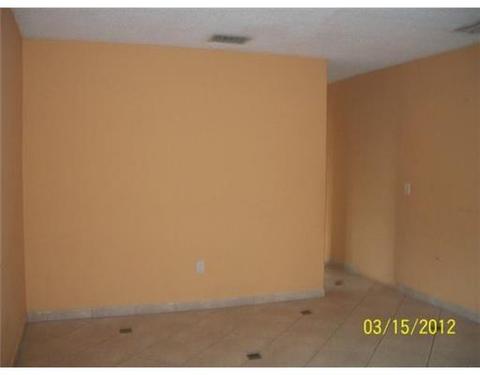 472 SE 6 St, Hialeah, FL 33010 photo 2