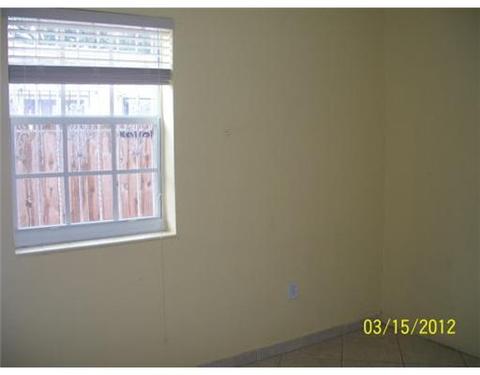 472 SE 6 St, Hialeah, FL 33010 photo 3