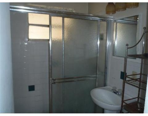 818 W 45 Pl, Hialeah, FL 33012 photo 15