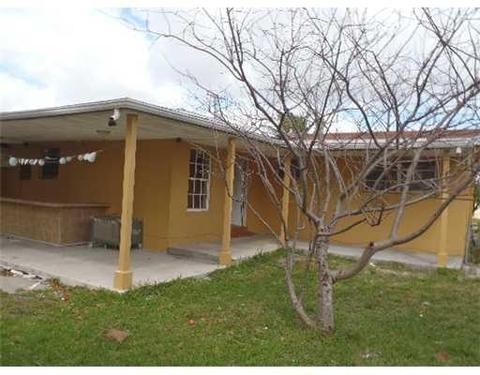 818 W 45 Pl, Hialeah, FL 33012 photo 17