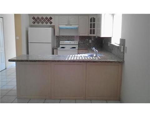3149 W 77 Pl, Hialeah, FL 33016 photo 2
