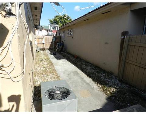7900 W 30 Ct, Hialeah, FL 33016 photo 5
