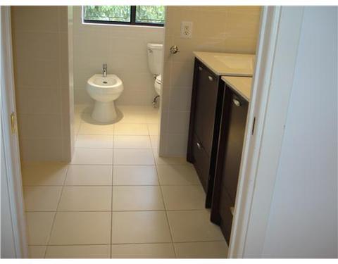 Undisclosed, Miami, FL 33155 photo 21