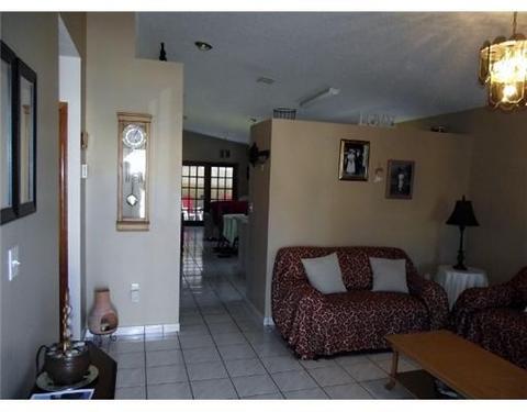 6898 W 30 Ct, Hialeah, FL 33016 photo 3