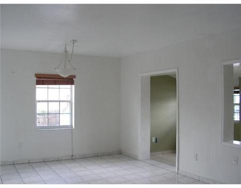 110 W 37 St, Hialeah, FL 33012 photo 2