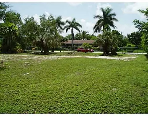 13575 SW 67 Ct, Pinecrest, FL 33156 photo 2