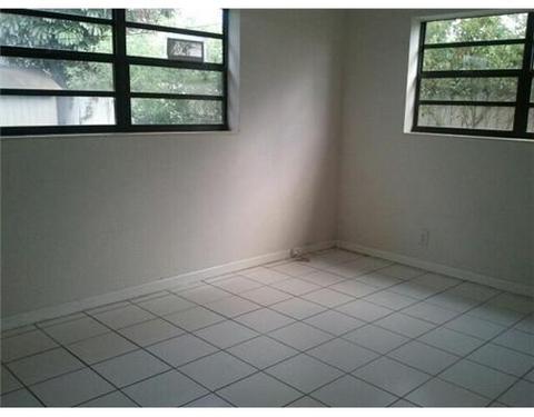 3649 E 10 Ave, Hialeah, FL 33013 photo 5