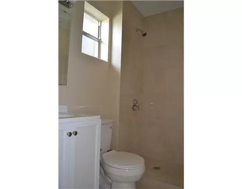 1663 SW 70th Ave, North Lauderdale, FL 33068 photo 7