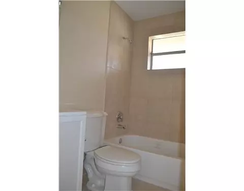 1663 SW 70th Ave, North Lauderdale, FL 33068 photo 9