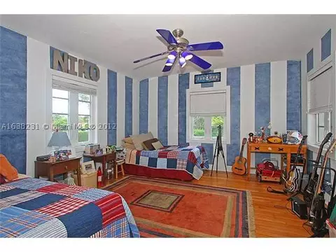 1709 Granada Bl, Coral Gables, FL 33134 photo 3
