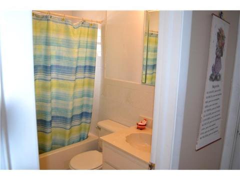 2477 W 70 Pl, Hialeah, FL 33016 photo 3