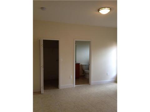 680 E 6 Pl, Hialeah, FL 33010 photo 5