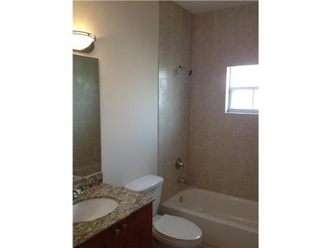 680 E 6 Pl, Hialeah, FL 33010 photo 8