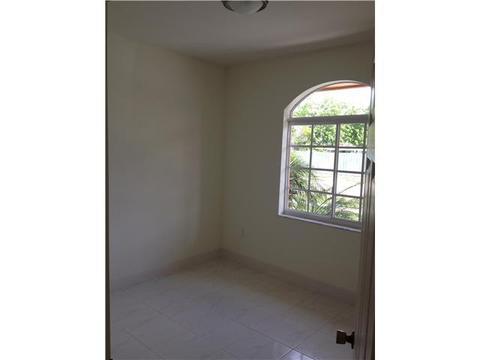 690 E 6 Pl, Hialeah, FL 33010 photo 10