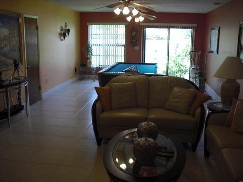 635 W 71 Pl, Hialeah, FL 33014 photo 4