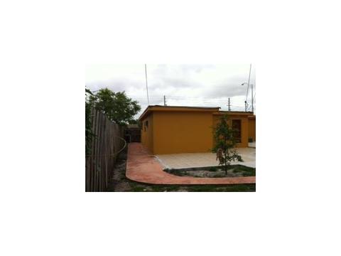 950 E 41 St, Hialeah, FL 33013 photo 11