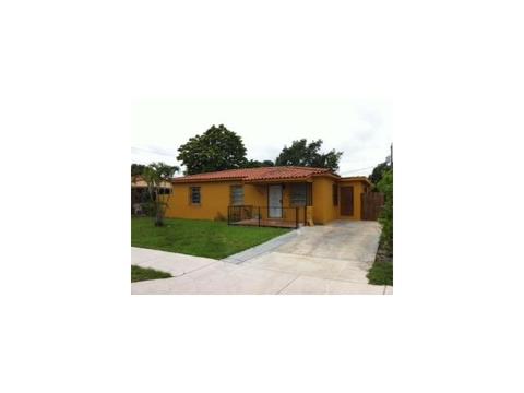 950 E 41 St, Hialeah, FL 33013 photo 2