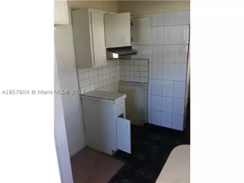 445 E 54 St, Hialeah, FL 33013 photo 4