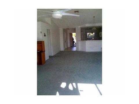 1852 Andromeda Ln, Weston, FL 33327 photo 2