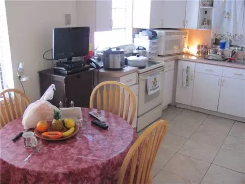 318 E 15 St, Hialeah, FL 33010 photo 4