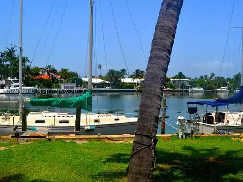 820 Harbor Dr, Key Biscayne, FL 33149 photo 3