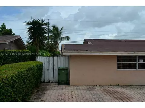 1031 W 55 Pl, Hialeah, FL 33012 photo 9