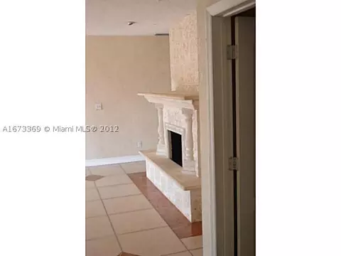 1031 W 55 Pl, Hialeah, FL 33012 photo 4