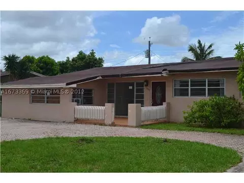 1031 W 55 Pl, Hialeah, FL 33012 photo 1