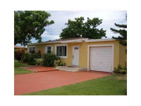 Undisclosed, Miami, FL 33155 photo 1