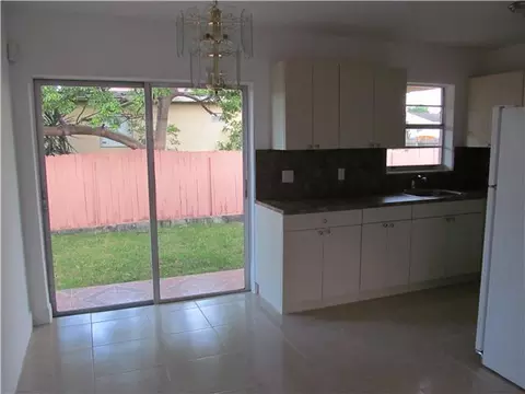 358 E 14 St, Hialeah, FL 33010 photo 9