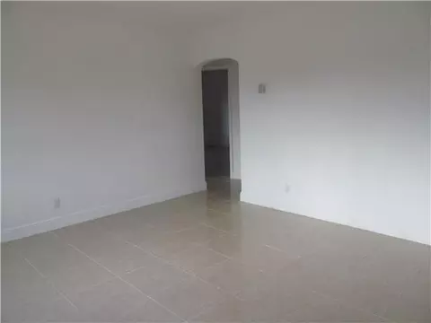 358 E 14 St, Hialeah, FL 33010 photo 11