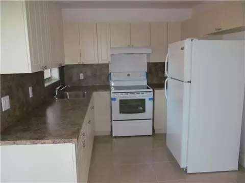 358 E 14 St, Hialeah, FL 33010 photo 8