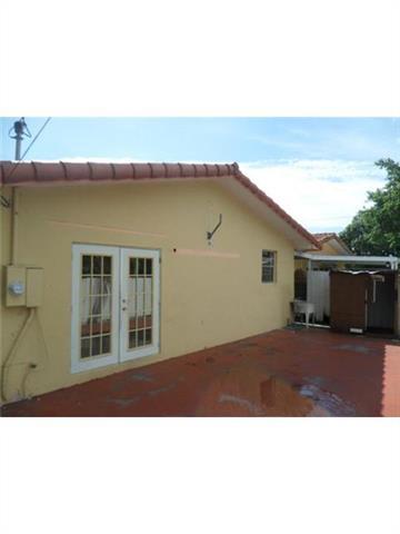 4310 E 9 Ct, Hialeah, FL 33013 photo 13
