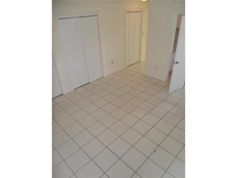 4310 E 9 Ct, Hialeah, FL 33013 photo 7