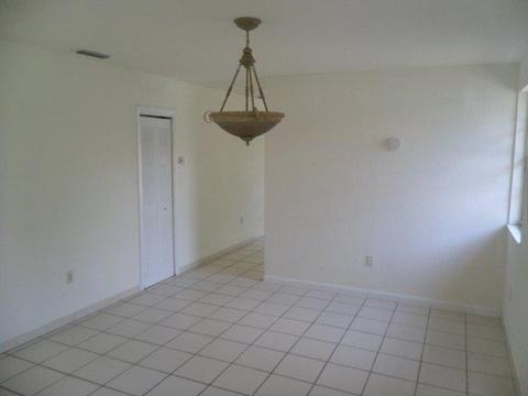 4310 E 9 Ct, Hialeah, FL 33013 photo 4