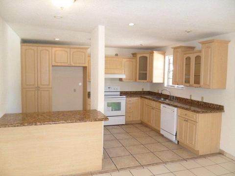 4310 E 9 Ct, Hialeah, FL 33013 photo 2