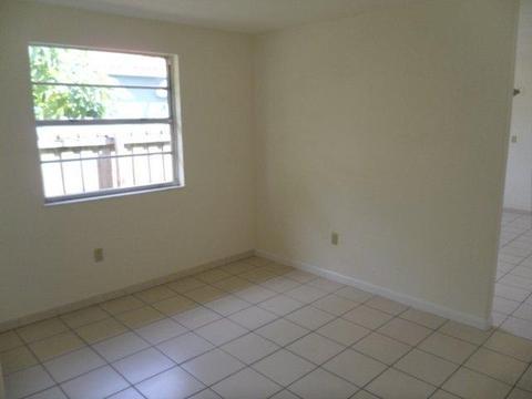 4310 E 9 Ct, Hialeah, FL 33013 photo 3