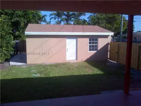 491 SE 3 St, Hialeah, FL 33010 photo 4