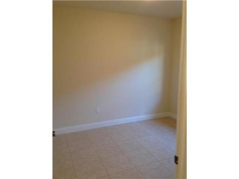 4755 E 4 Ave, Hialeah, FL 33013 photo 9
