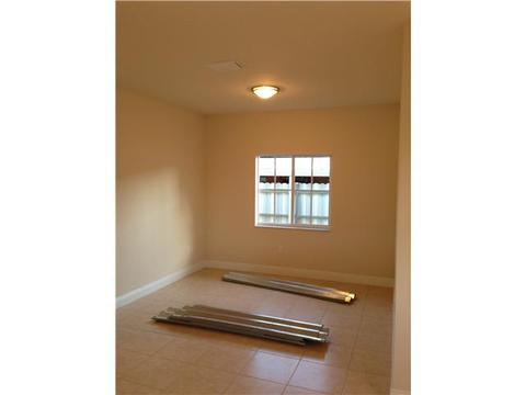 4755 E 4 Ave, Hialeah, FL 33013 photo 5