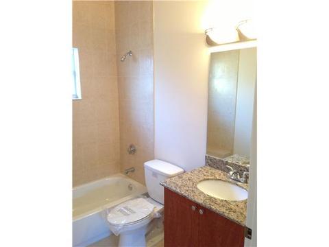 4755 E 4 Ave, Hialeah, FL 33013 photo 10