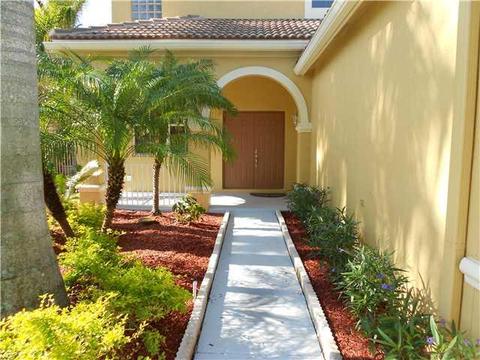 1007 Silktree Ln, Weston, FL 33327 photo 2