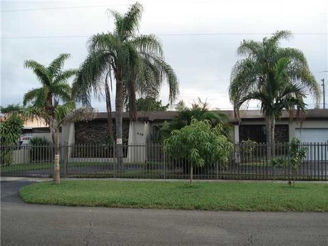 448 W 12 Pl, Hialeah, FL 33010 photo 1
